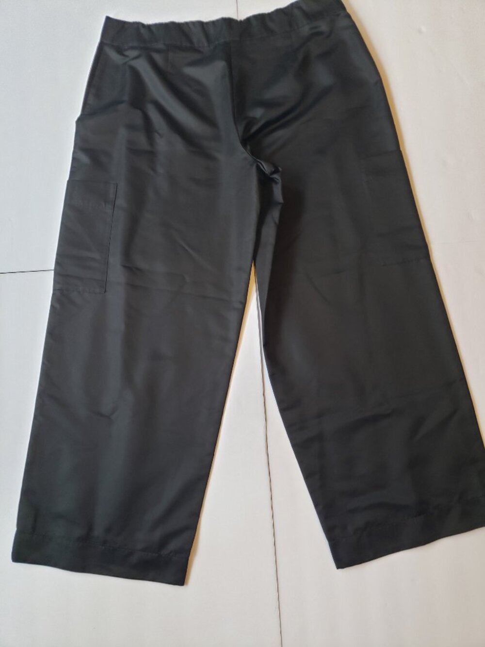 Eileen Fisher Silk Satin Wide Leg Lightweight Cropped Black Cargo Pants - Picture 8 of 11